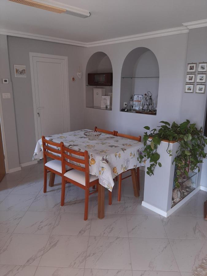 Appartement H-Elios à Lovran Extérieur photo